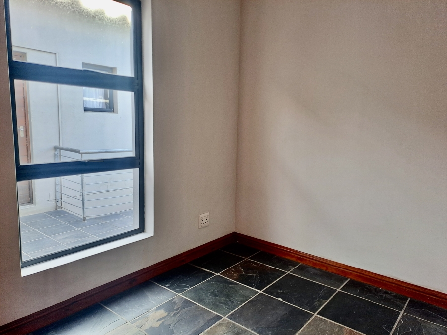 To Let 2 Bedroom Property for Rent in Table View Western Cape